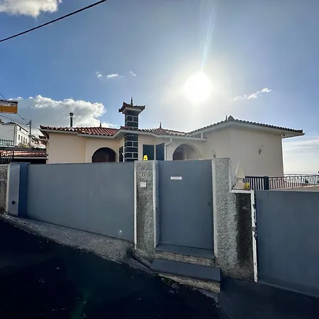Casa De Ferias Dos Marmeleiros Funchal