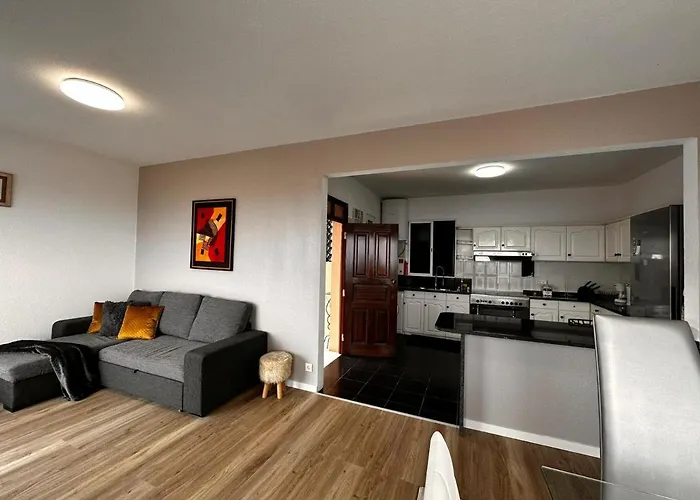 Casa De Ferias Dos Marmeleiros * פונשל