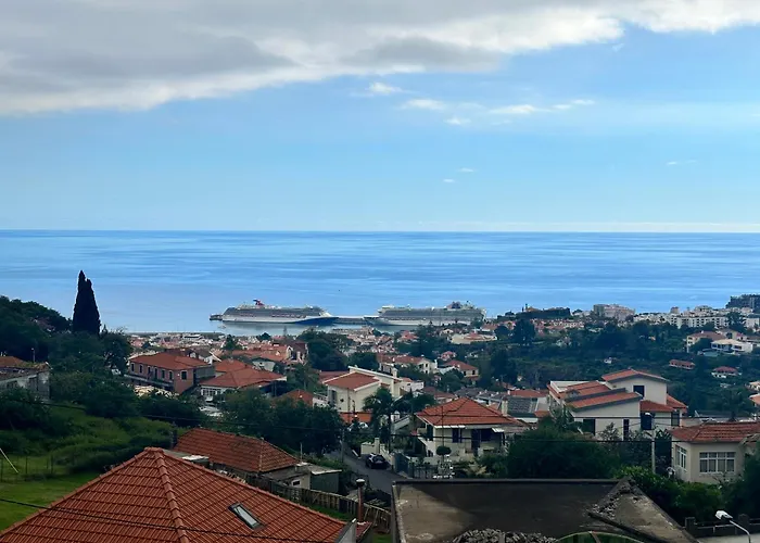 בית נופש Casa De Ferias Dos Marmeleiros פונשל