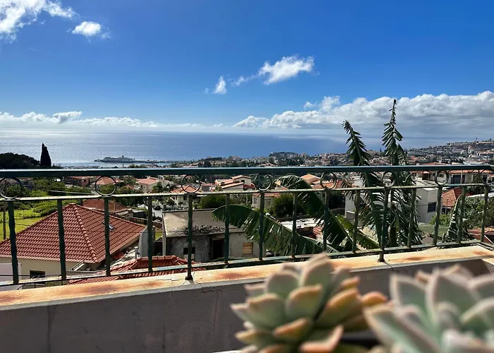 בית נופש Casa De Ferias Dos Marmeleiros פונשל